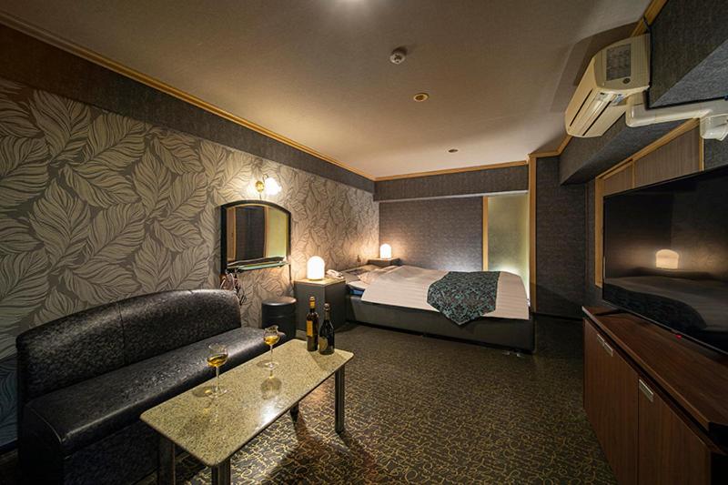 Namba Alpha (Adults Only) Hotel Osaka Exterior foto